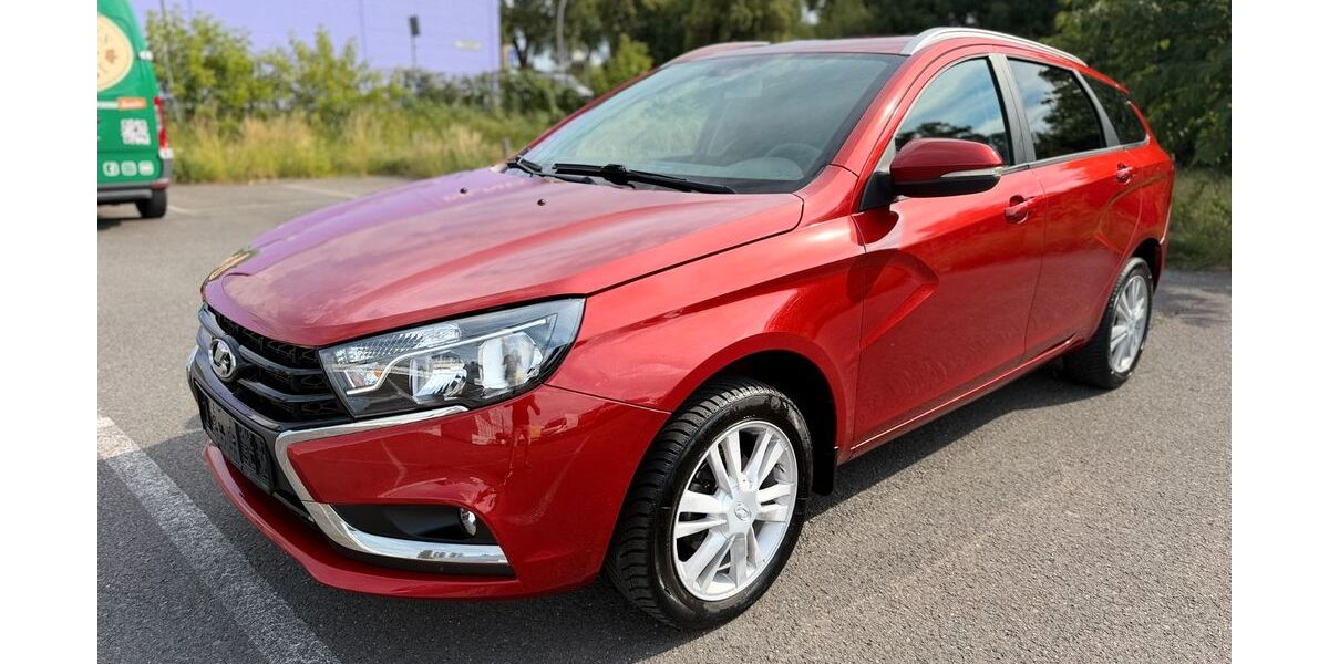 Lada Vesta 86.000 km 4.499 &euro; Berlin 12057