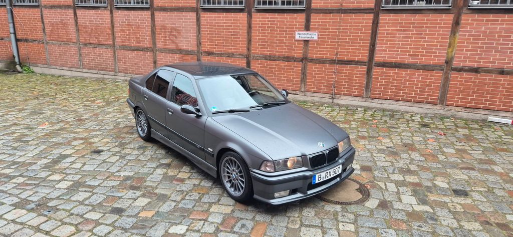 BMW 320 300.000 km 8.499 &euro; Berlin 10965