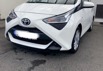 Toyota Aygo (X) 84.000 km 9.500 &euro; Berlin 10711