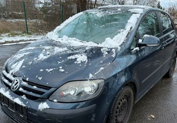 VW Golf 330.000 km 899 &euro; Berlin 12681