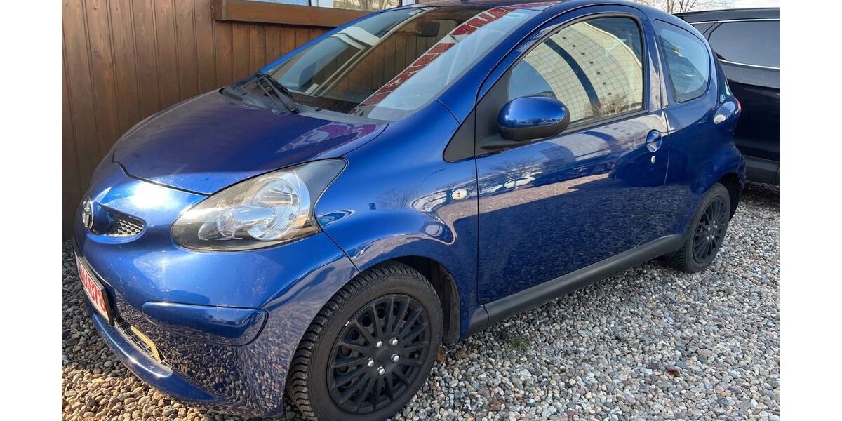 Toyota Aygo (X) 43.815 km 3.990 &euro; Berlin 13597