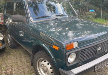 Lada Niva 79.000 km 6.885 &euro; Trebbin 14959