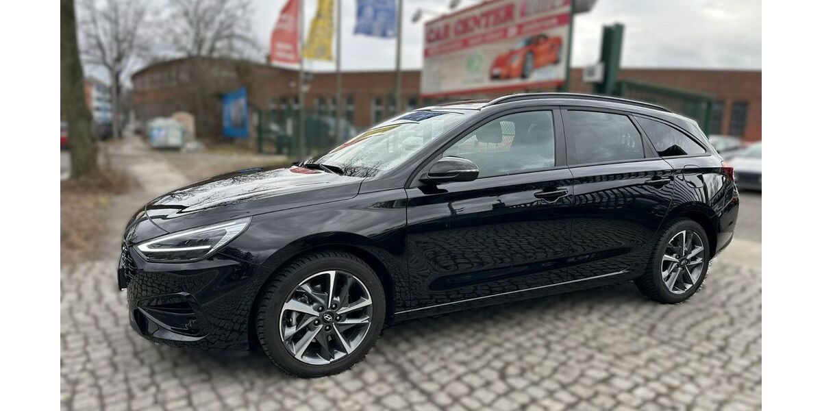 Hyundai i30 17.800 km 19.950 &euro; Berlin-Spandau 13585