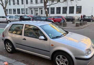 VW Golf 211.445 km 1.900 &euro; Berlin 10585