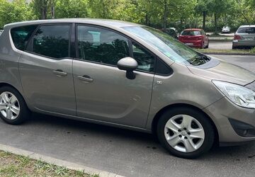 Opel Meriva 83.000 km 4.500 &euro; Berlin 10178