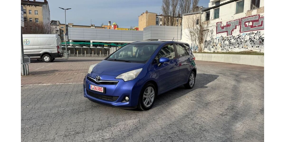 Toyota Verso-S 248.000 km 4.550 &euro; Berlin 13347
