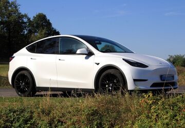 Tesla Model Y 48.400 km 29.950 &euro; Ludwigsfelde 14974