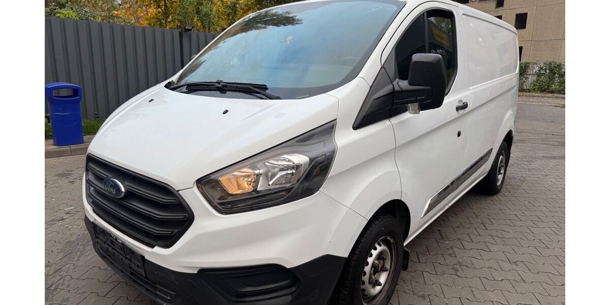 Ford Transit Custom 89.000 km 10.899 &euro; Berlin 13055