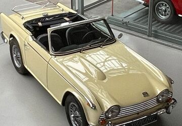 Triumph TR5 3.310 km 59.800 &euro; Berlin 10553