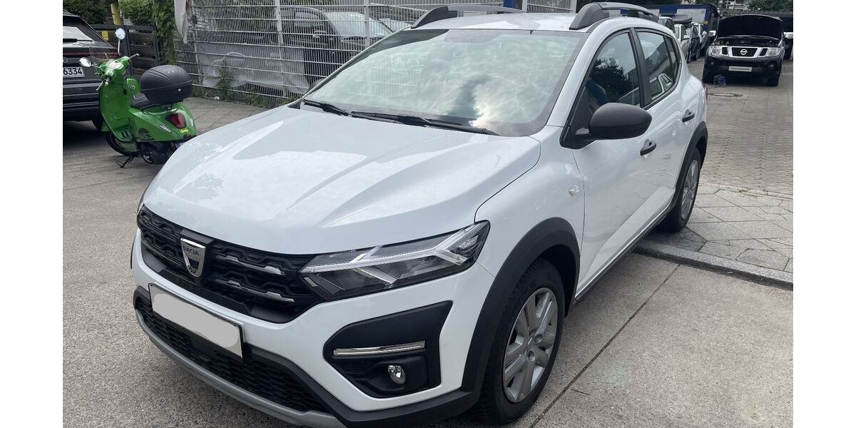 Dacia Sandero 12.000 km 11.900 &euro; Berlin 12359