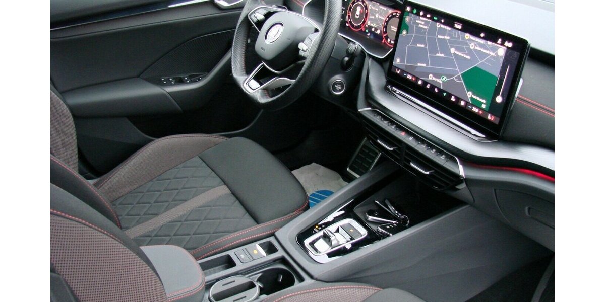 Skoda Octavia RS 2.0TSi AHK ACC LED Kamera 4.466 km 37.980 &euro; Falkensee 14612