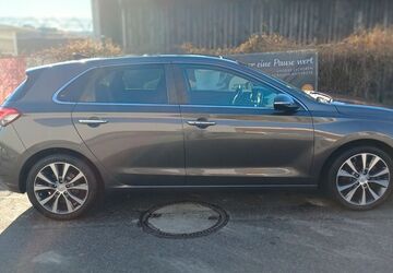 Hyundai i30 178.000 km 10.300 &euro; Berlin 12099