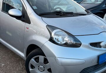 Toyota Aygo (X) 69.321 km 3.290 &euro; Berlin 13089