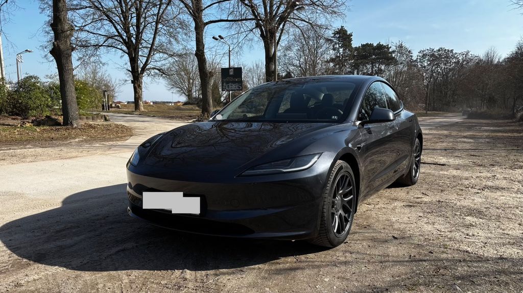 Tesla Model 3 24.000 km 43.700 &euro; Berlin 12439