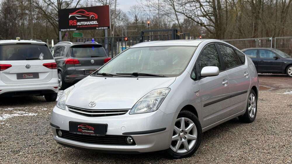 Toyota Prius 152.000 km 6.499 &euro; Berlin 13158
