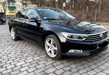 VW Passat 142.085 km 13.190 &euro; Berlin 10115