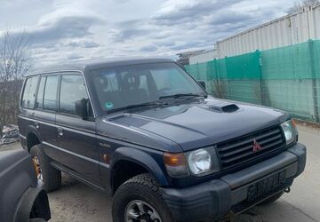 Mitsubishi Pajero 248.000 km 3.399 &euro; berlin 13089