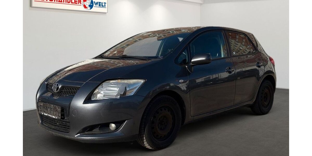 Toyota Auris 214.691 km 1.999 &euro; Berlin 12681