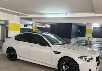 BMW M5 209.000 km 24.900 &euro; Berlin 12524
