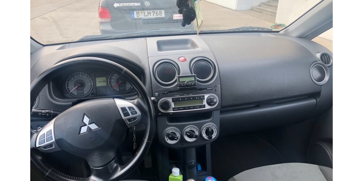 Mitsubishi Colt VI 182.000 km 4.200 &euro; Berlin 10178
