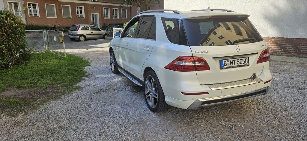 Mercedes-Benz ML 350 195.760 km 18.500 &euro; berlin 12059