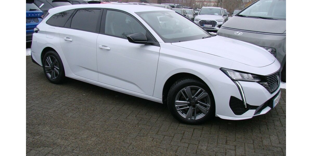 Peugeot 308 1.5L Allure ACC AHK LED Navi Kamera 34.524 km 24.980 &euro; Falkensee 14612