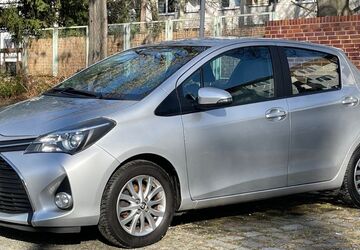 Toyota Yaris 79.500 km 7.950 &euro; Berlin 10559