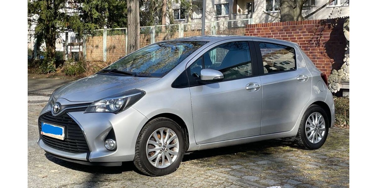 Toyota Yaris 79.500 km 7.950 &euro; Berlin 10559