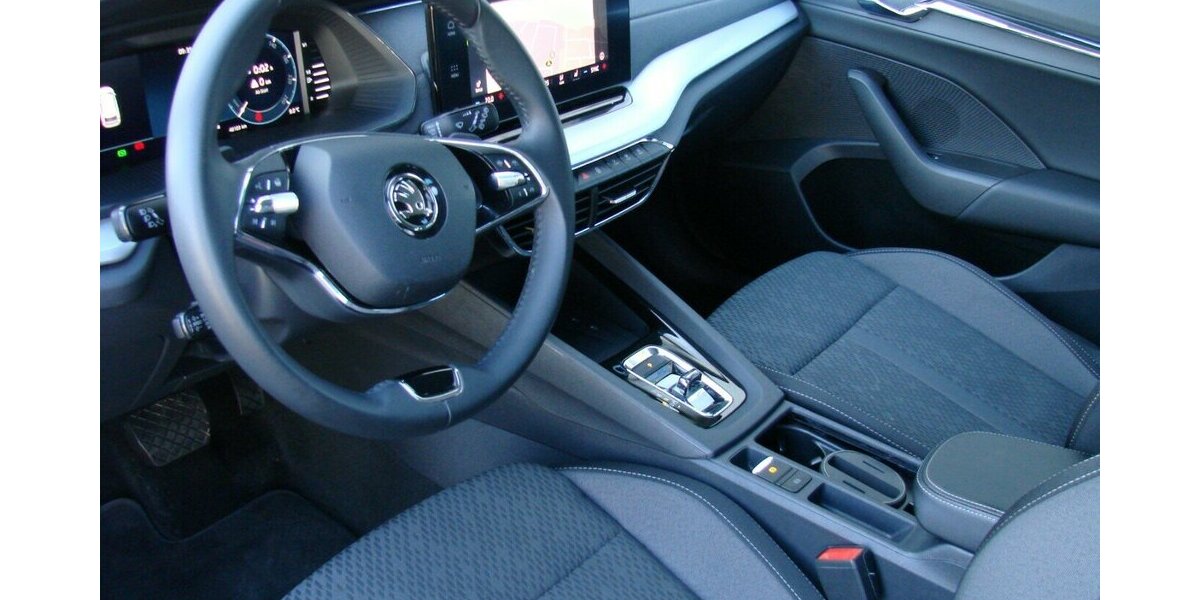 Skoda Octavia 2.0TDI Style ACC Columbus HeadUp AHK 48.103 km 27.480 &euro; Falkensee 14612