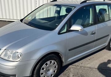 VW Touran 229.000 km 1.790 &euro; Berlin 12057