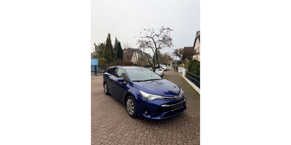 Toyota Avensis 157.340 km 13.700 &euro; Berlin 12107