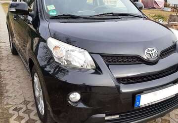 Toyota Urban Cruiser 74.300 km 8.950 &euro; Berlin 12526