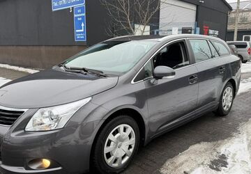 Toyota Avensis 171.450 km 6.000 &euro; Berlin 12681