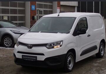 Toyota Proace City 4.887 km 14.990 &euro; Berlin 13403