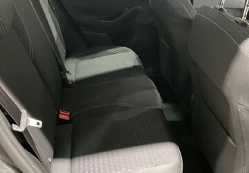 Ford Fiesta 76.632 km 9.689 &euro; Berlin 12059