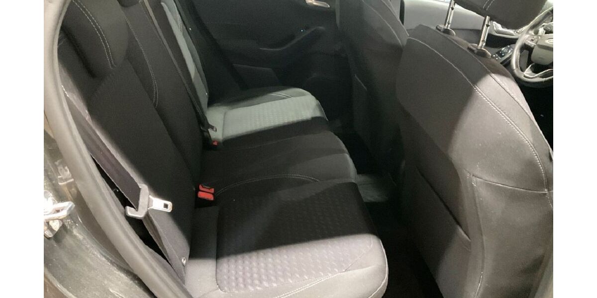 Ford Fiesta 76.632 km 9.689 &euro; Berlin 12059