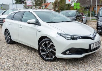 Toyota Auris 193.000 km 11.990 &euro; Berlin 12349