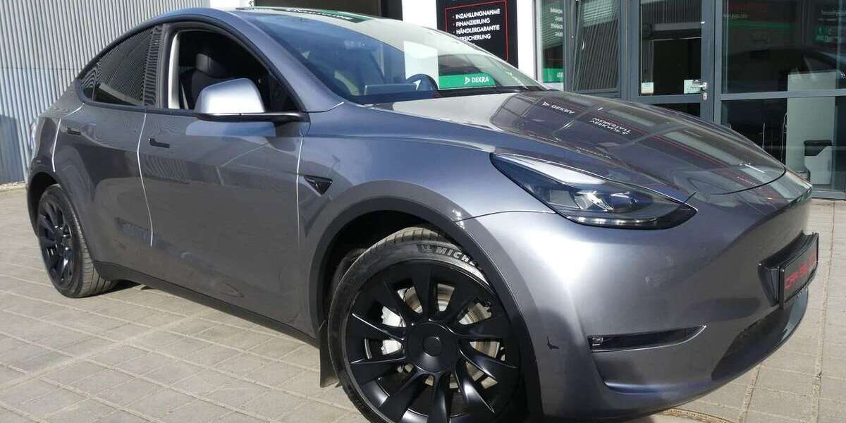 Tesla Model Y 46.233 km 35.600 &euro; Berlin 13156