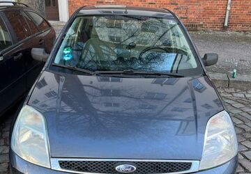 Ford Fiesta 162.000 km 1.550 &euro; Berlin 10367