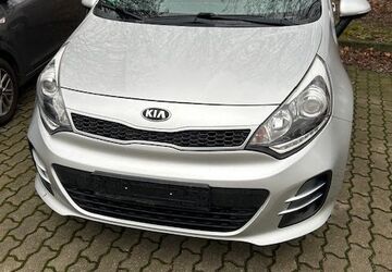 Kia Rio 102.000 km 9.200 &euro; Berlin 13627