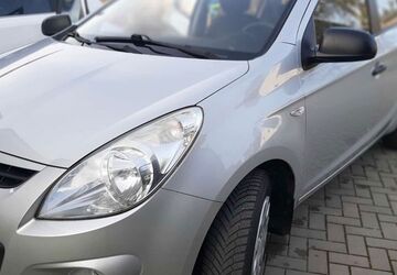 Hyundai i20 70.686 km 4.500 &euro; Berlin 12526