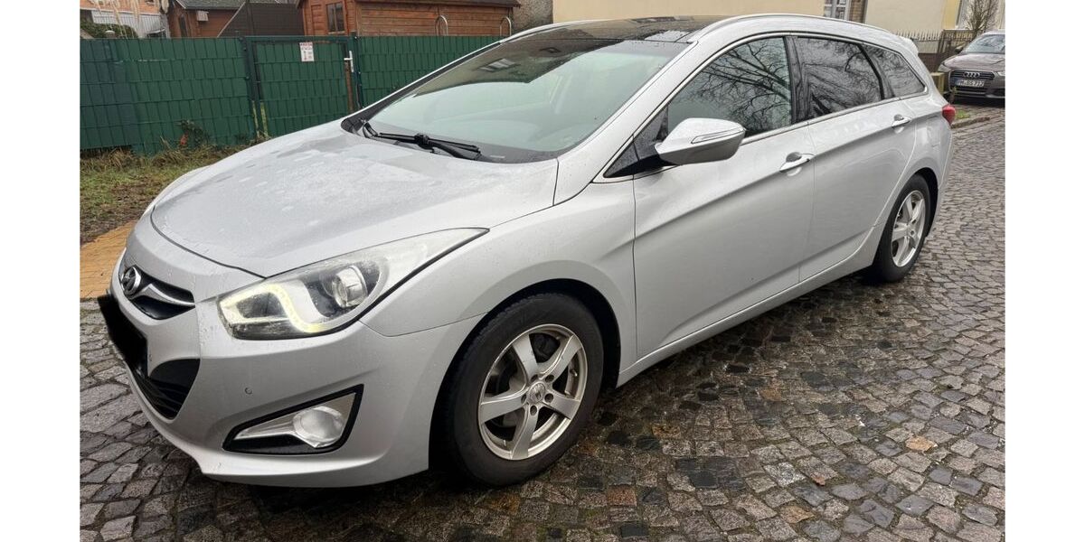 Hyundai i40 157.000 km 7.500 &euro; Berlin 13507