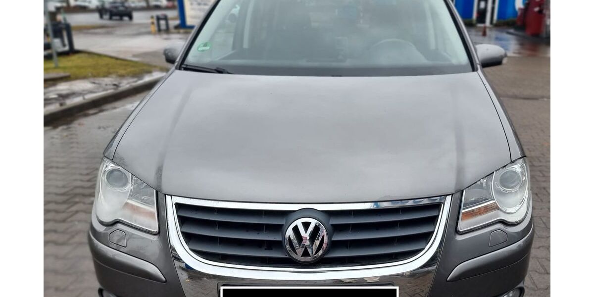 VW Touran 162.600 km 6.500 &euro; Berlin 10249