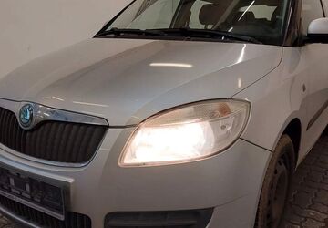 Skoda Fabia 168.400 km 2.490 &euro; Berlin 10553