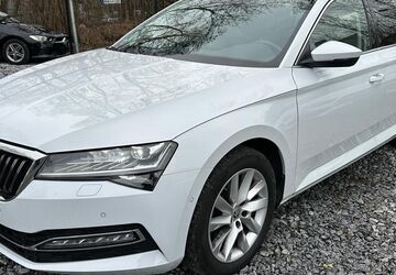 Skoda Superb 118.900 km 21.590 &euro; Berlin 12043