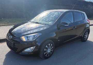 Hyundai i20 105.000 km 6.998 &euro; Groß Kreutz (Havel) 14550