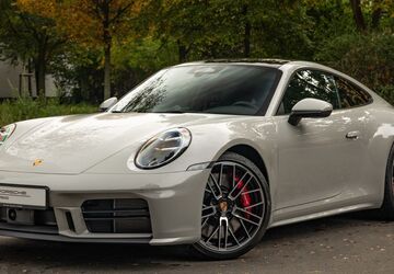 Porsche 992 2.980 km 178.930 &euro; Berlin 10587