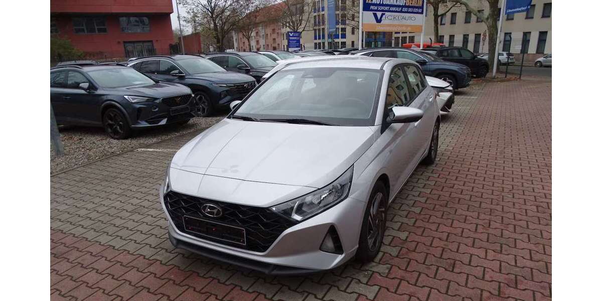 Hyundai i20 33.319 km 17.500 &euro; Berlin 12359