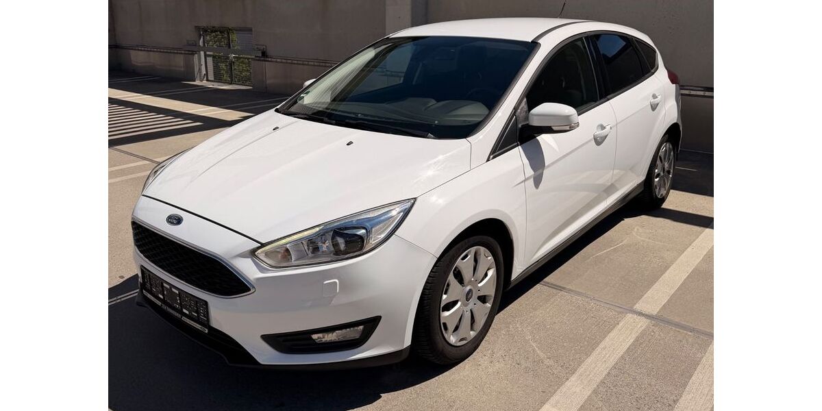Ford Focus 128.900 km 4.700 &euro; Potsdam 14471