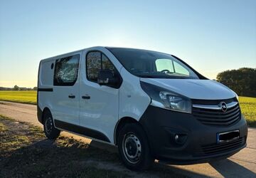 Opel Vivaro 142.000 km 19.900 &euro; Berlin 12105